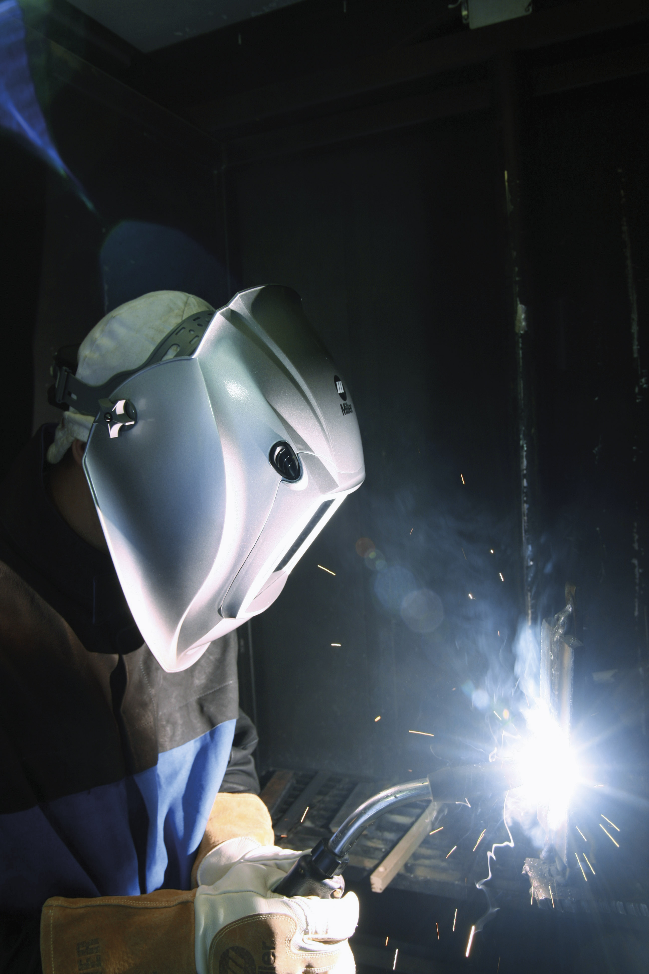 Advanced Keen Compressed Gas Co.